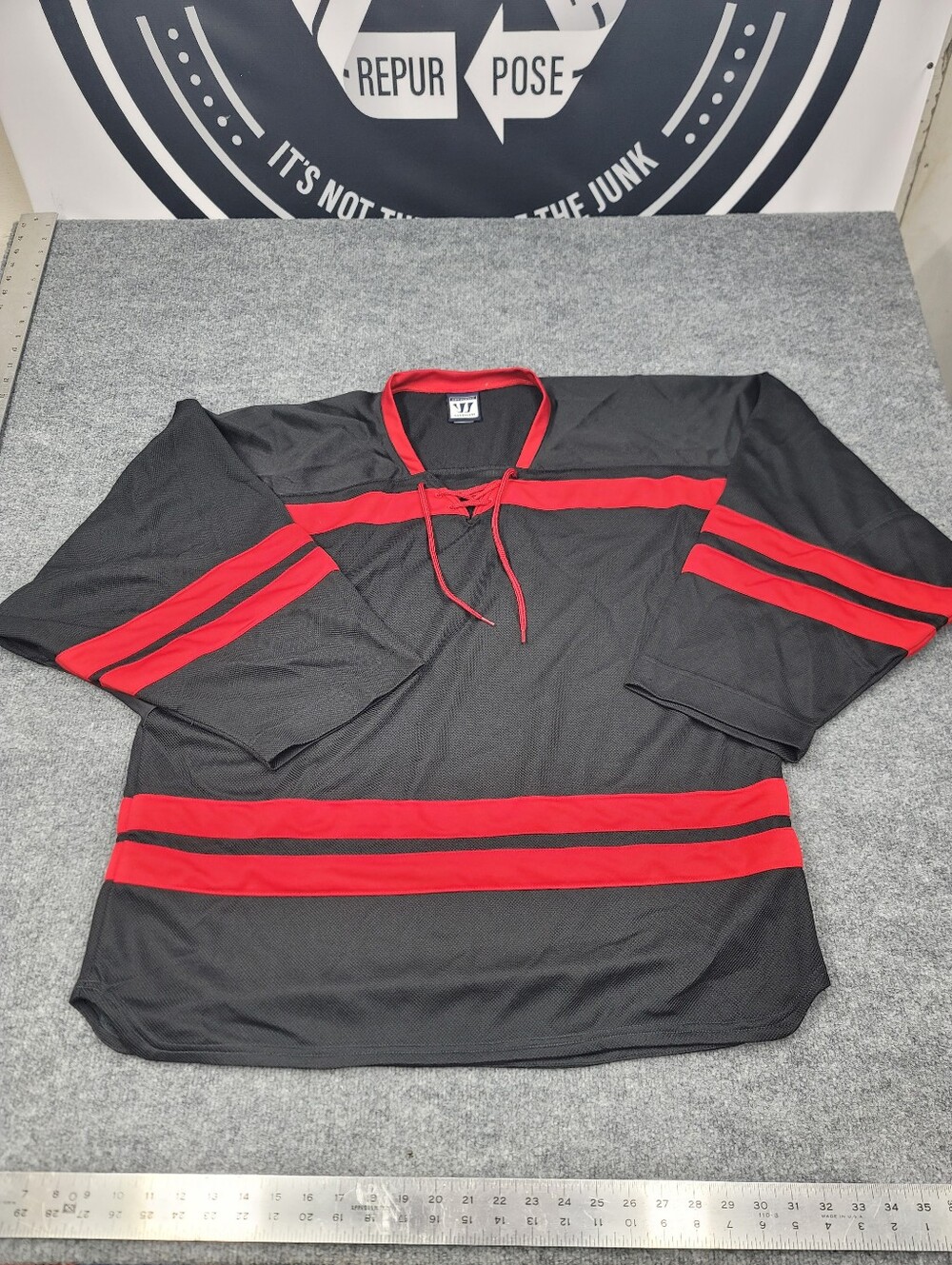 Warrior Brand Hockey Mens Jersey Black & Red Size XL